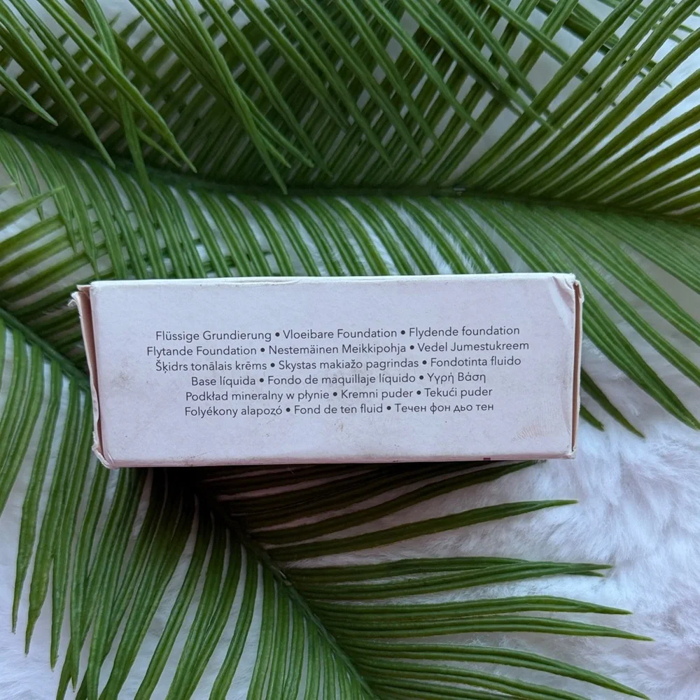 NIB Jane Iredale Beyond Matte Liquid Foundation shade M9